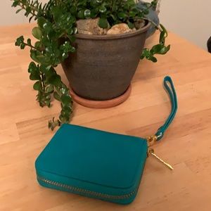 Teal Wallet never used in really good condition.